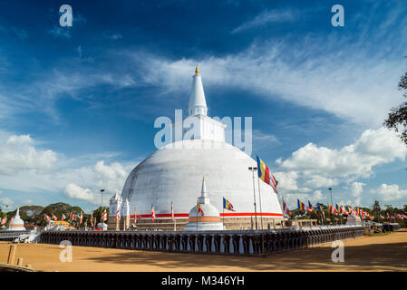 Ruwanwelisaya Stupa, Anuradhapura, Sri Lanka Banque D'Images