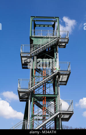 Le Barbaraturm tower, tour de l'arbre historique, Steinberger Höhe, Malberg, Rhénanie-Palatinat, Allemagne Banque D'Images