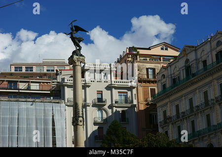 Détail de l'Obélisque de la Piazza dei Martiri dans quartier Chiaia de Naples Italie Europe Banque D'Images