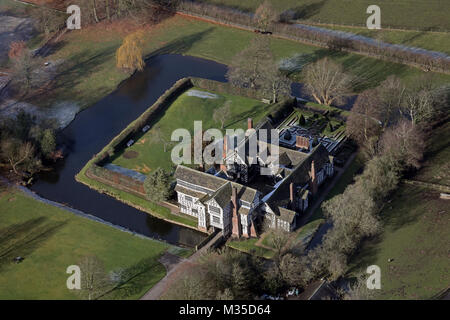 Vue aérienne de Little Moreton Hall de plus de 1500' up, Cheshire, Royaume-Uni Banque D'Images