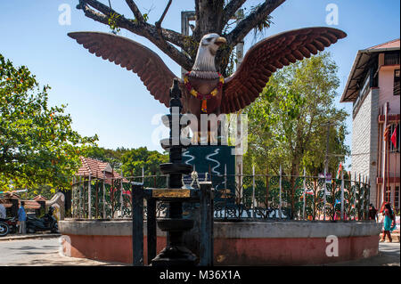 Statue de Garuda, Thrissur, Kerala, Inde, Asie Banque D'Images