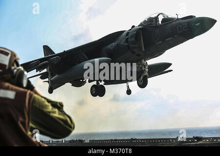 Harrier lance de USS Bonhomme Richard au cours de 31e MEU Opérations par # PACOM Banque D'Images