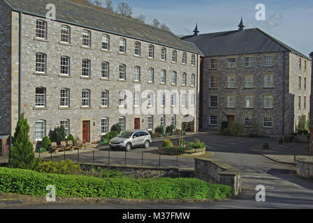 Stoney Middleton and Chatsworth Mill, Peak District, Derbyshire ; une ancienne filature de coton datant de 1814 qui a été restauré en 2000 pour un usage résidentiel. Banque D'Images