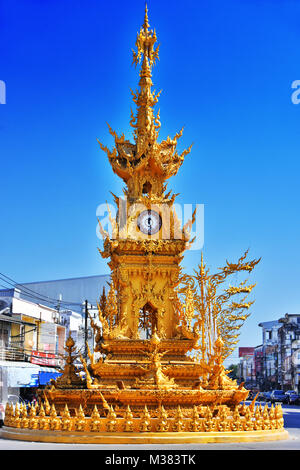 Tour de l'horloge d'or à Chiang Rai, Thaïlande Banque D'Images