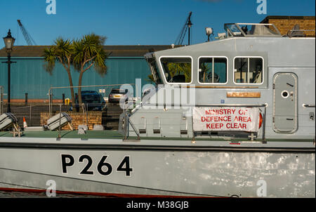 HMS Archer P264, navire du ministère de la Défense de la Marine royale, Leith Dock, Édimbourg, Écosse, Royaume-Uni Banque D'Images