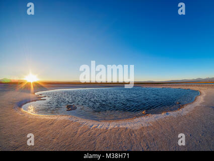 Piedra Laguna au coucher du soleil, Salar de Atacama, région d'Antofagasta, Chili Banque D'Images