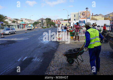 Travaux routiers à Mindelo, Cap Vert Banque D'Images