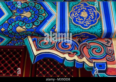 Décorations traditionnelles des bâtiments dans la Cité Interdite ou Gugong, Beijing, Chine Banque D'Images