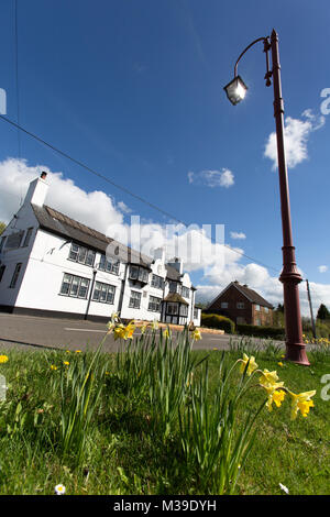 Village de Handley, Angleterre. Vue pittoresque de printemps Handley : l'artère principale. Banque D'Images