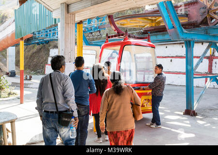 DARJEELING, INDE, le 5 mars 2017 : le téléphérique le téléphérique de Darjeeling est un dans la ville de Darjeeling dans l'état indien du Bengale occidental Banque D'Images