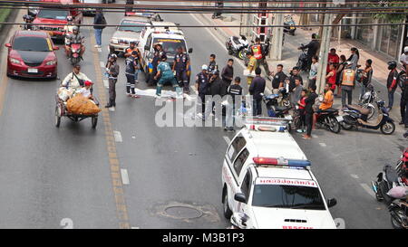 Thaïlande Bangkok ; , Moto accident mortel sur la scène ; violent ; 10 février 2018 ; 11h45 Banque D'Images