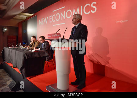 Londres, Royaume-Uni. 10 février 2018. John McDonnell, Shadow Chancellor, parle de l'élargissement de l'appropriation démocratique et public dans l'économie suite à l'effondrement de Carillion lors d'une conférence du parti travailliste au Grand Connaught Rooms de Covent Garden. Crédit : Stephen Chung / Alamy Live News Banque D'Images