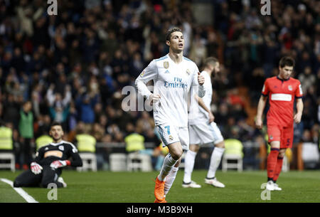 Madrid, Espagne. 10 fév, 2018. Cristiano Ronaldo (Real Madrid) célèbre après avoir marqué un but au cours de la ligue espagnole football match 12 février 2018 Madrid Espagne Le Real Madrid et le Real Sociedad au stade Santiago Bernabeu Crédit : Manu Haiti/SOPA/ZUMA/Alamy Fil Live News Banque D'Images