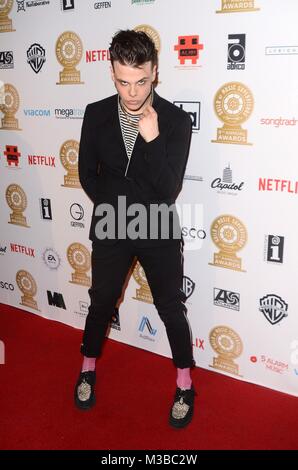 Los Angeles, CA, USA. Feb 8, 2018. Yungblud aux arrivées de 8e édition de la Guilde de superviseurs de musique Awards, le théâtre à l'Ace Hotel, Los Angeles, CA, le 8 février 2018. Credit : Priscilla Grant/Everett Collection/Alamy Live News Banque D'Images