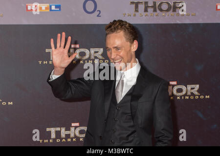 Tom Hiddleston auf dem roten Teppich bei der von Deutschlandpremiere - Thor - Le Dark Kingdom - im CineStar Kino im Berliner Sonycenter. Banque D'Images