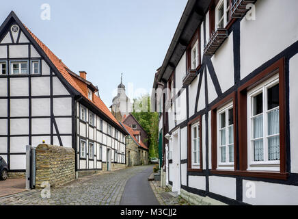 Maisons à colombages à Kleine Osthofe, tour de St Maria zur Hohe, à Soest, région d'Ostwestfalen, Rhénanie du Nord-Westphalie, Allemagne Banque D'Images