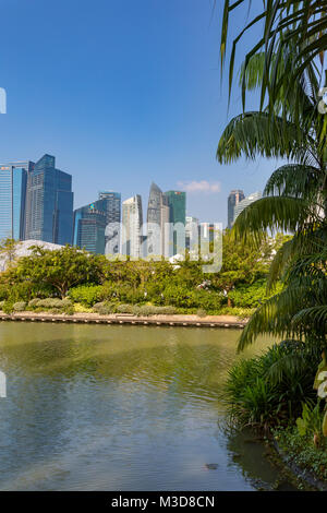 Singapour, en Asie. Le centre-ville de Singapour vu de Gardens by the Bay Banque D'Images