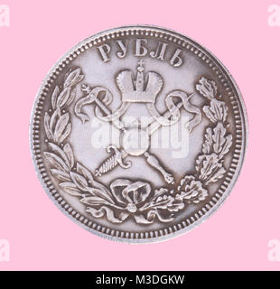 Ruble coin isolé sur fond rose Banque D'Images