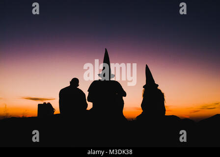 Trois sorcières au coucher du soleil au Brésil Banque D'Images