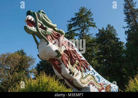 Vancouver, Colombie-Britannique / Canada - le 20 juillet 2010 : une réplique de la proue de la SS Empress est situé sur la digue du parc Stanley. Banque D'Images