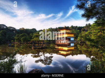 Temple Kinkakuji du pavillon d'or Japon Kyoto prises en 2015 Banque D'Images