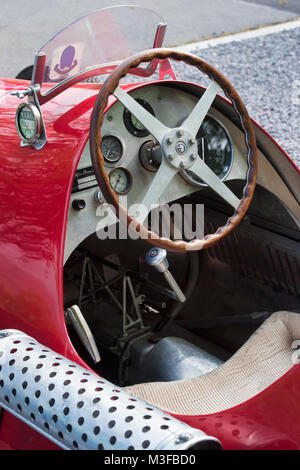 1955 Replica Alfa Romeo 1900 Satta Monoposto Racing spécial voiture volant et tableau de bord. Banque D'Images