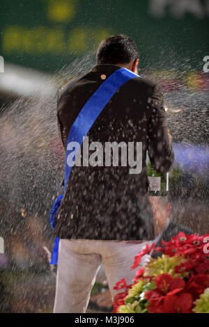 Wellington, en Floride, aux États-Unis. 10 Février, 2018. Vu ici Daniel Bluman au samedi soir. Daniel Bluman (ISR) et Z Ladriano, administré par dessus le sommet Stables LLC, est passé à la partie supérieure de la classe dans les 384 000 $ Grand Prix de Fidelity Investments, battre Rita était deuxième et Cian O'Connor était troisième le 10 février 2018 à Wellington, en Floride. People : Daniel Bluman Credit : tempêtes Media Group/Alamy Live News Banque D'Images