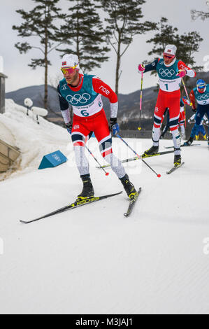 11 février 2018 : Hans Christer Holund de Norvège et de Suisse Dario Cologna au Men's 15km 15km Skiathlon aux jeux olympiques à l'Alpensia Pyeongchang, stade de cross-country, la Corée du Sud. Ulrik Pedersen/CSM Banque D'Images