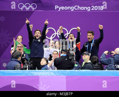 Gangneung, Corée du Sud. Feb 11, 2018. VALENTINA MARCHEI et ONDREJ HOTAREK de l'Italie à encourager leurs notes dans l'équipe de patinage en couple de patinage libre événement à Gangneung Ice Arena pendant le 2018 Jeux Olympiques d'hiver de Pyeongchang. Crédit : Scott Mc Kiernan/ZUMA/Alamy Fil Live News Banque D'Images