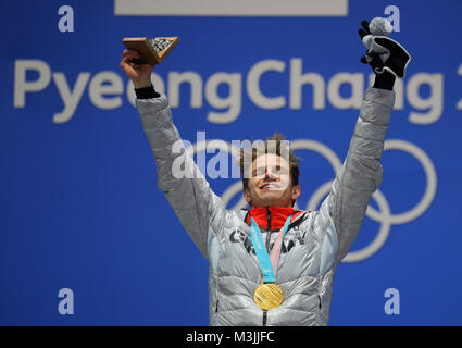 Pyeongchang, Corée du Sud. Feb 11, 2018. Andreas Wellinger médaillé d'or de l'Allemagne célèbre sa victoire aux Jeux Olympiques d'hiver à Pyeongchang, Corée du Sud, 11 février 2018. Crédit : Michael Kappeler/dpa/Alamy Live News Banque D'Images