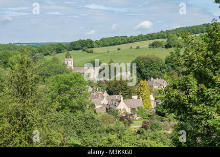 Une vue sur le village de Naunton Cotswolds anglais dans le Gloucestershire, Angleterre, Royaume-Uni. Banque D'Images