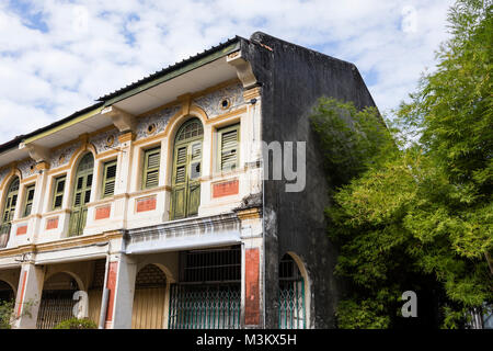 Façade de l'ancien bâtiment situé dans la zone du patrimoine mondial de l'UNESCO, Penang en Malaisie Banque D'Images