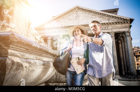 Couple de touristes en vacances à Rome Banque D'Images