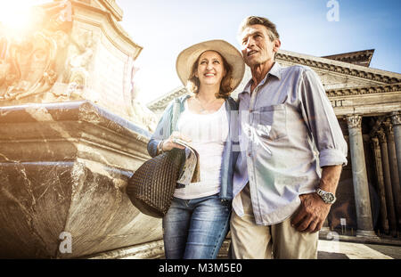 Couple de touristes en vacances à Rome Banque D'Images