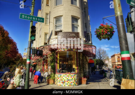 San Francisco, Californie, USA - 11 novembre 2012 : au coin café dans la petite Italie prises en 2015 Banque D'Images