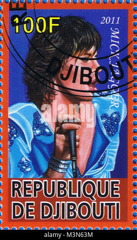 DJIBOUTI - circa 2011 : un timbre-poste imprimé dans la République de Djibouti montrant sir, Michael Philip Jagger 'malade', circa 2011 Banque D'Images
