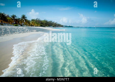 Paradise beach, sur une île tropicale Banque D'Images