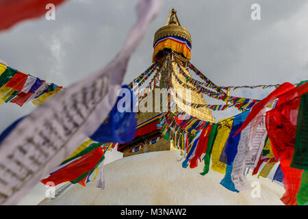 Stupa Boudhanath avec les drapeaux de prières, Katmandou, Népal Banque D'Images