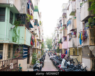 Chennai, Tamil Nadu, Inde. 14 janvier, 2018. Une vie de quartier dans une petite rue à Chennai. Banque D'Images