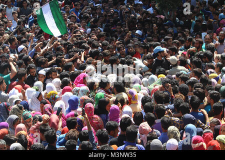 Les gens en procession funéraire rebelles tués, Sopore ville, Cachemire, Inde, Asie Banque D'Images