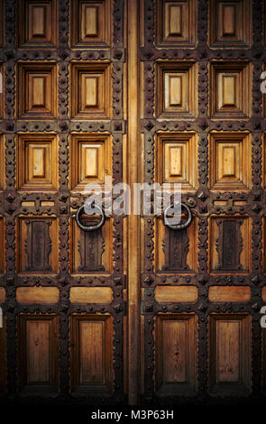 Porte de la ferronnerie en bois Banque D'Images