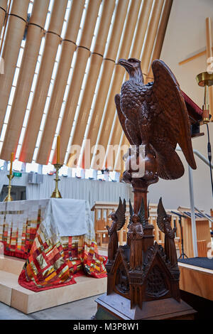 Intérieur de la cathédrale en carton, Chistchurch, Nouvelle-Zélande. Construit en 2013 comme un remplacement temporaire pour le principal séisme a endommagé la cathédrale. Banque D'Images