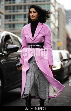 Caroline Issa, rédacteur du magazine du réservoir, pour assister à un défilé pendant la Fashion Week de New York - Dec 10, 2018 - Photo : la piste/Manhattan Chase Zach ***pour un usage éditorial uniquement*** | Verwendung weltweit Banque D'Images