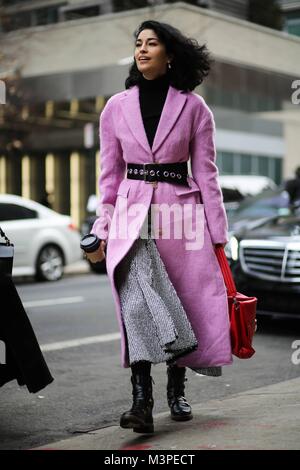 Caroline Issa, rédacteur du magazine du réservoir, pour assister à un défilé pendant la Fashion Week de New York - Dec 10, 2018 - Photo : la piste/Manhattan Chase Zach ***pour un usage éditorial uniquement*** | Verwendung weltweit Banque D'Images