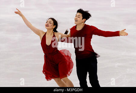 Gangneung, Corée du Sud. 12 Février, 2018. Maia Shibutani et Alex Shibutani des USA en compétition au cours de l'épreuve par équipe de danse sur glace à la danse libre des Jeux Olympiques d'hiver de PyeongChang 2018 à Gangneung Ice Arena le lundi 12 février 2018. Crédit : Paul Kitagaki Jr./ZUMA/Alamy Fil Live News Banque D'Images