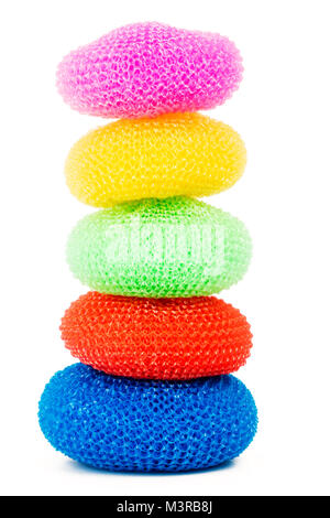 Tour de récurer en plastique vibrant isolé sur fond blanc Banque D'Images