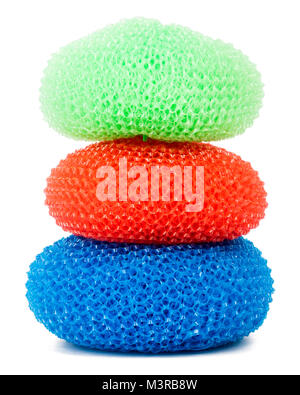 Tour de récurer en plastique vibrant isolé sur fond blanc Banque D'Images