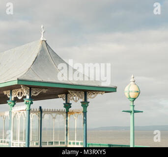 Journée d'hiver sur la jetée de Clevedon, North Somerset Banque D'Images