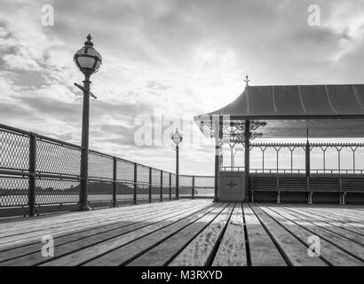 Journée d'hiver sur la jetée de Clevedon, North Somerset Banque D'Images