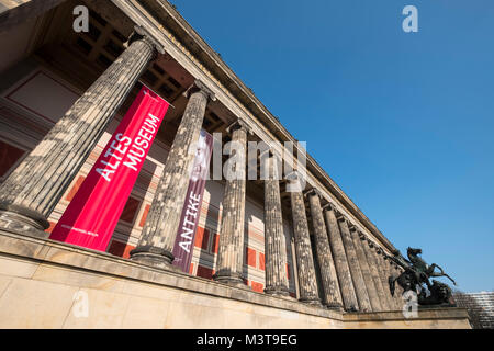 Vue extérieure de l'Altes Museum sur l'île des musées, Museumsinsel , à Mitte, Berlin, Allemagne Banque D'Images